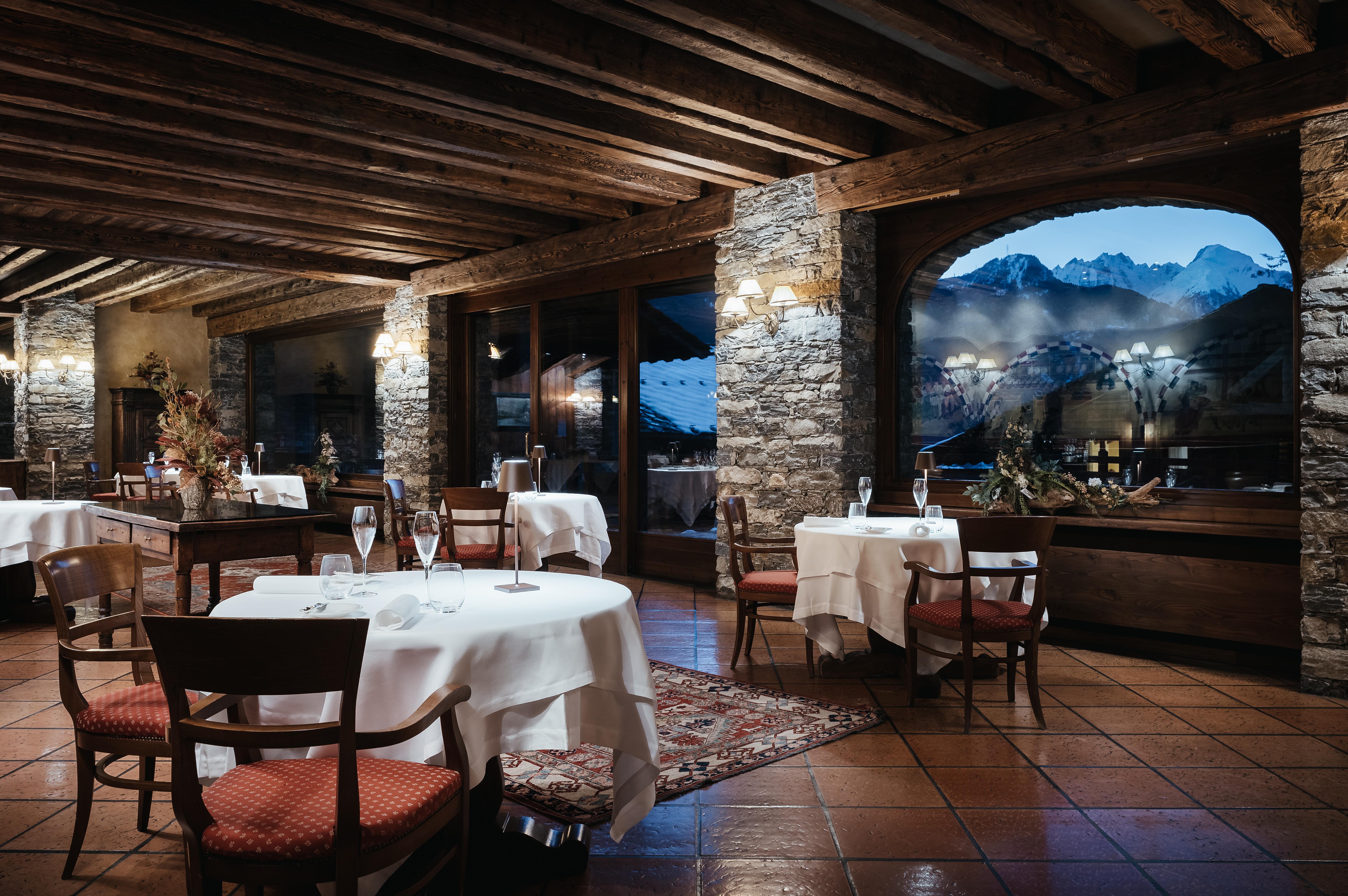 Relais Mont Blanc Hotel & Spa La Salle Bagian luar foto